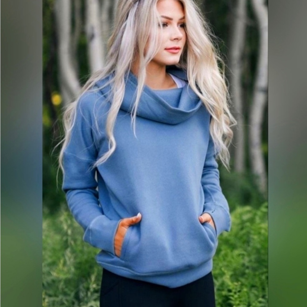 Zyia Active oh so soft hoodie size XS blue